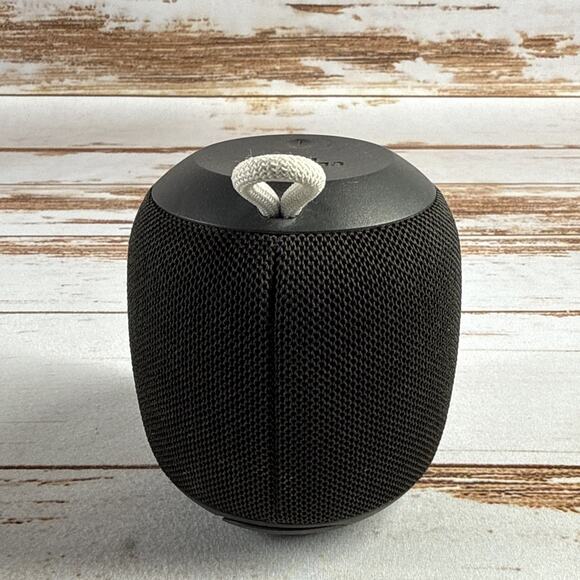 Ultimate Ears S-00163 Portable Bluetooth Speaker - Black (Used) - Picture 3 of 5